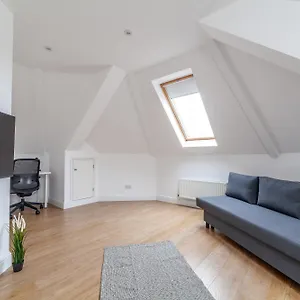 Great 1 Bedroom In Hounslow With Free Parking Apartment Abbey Wood